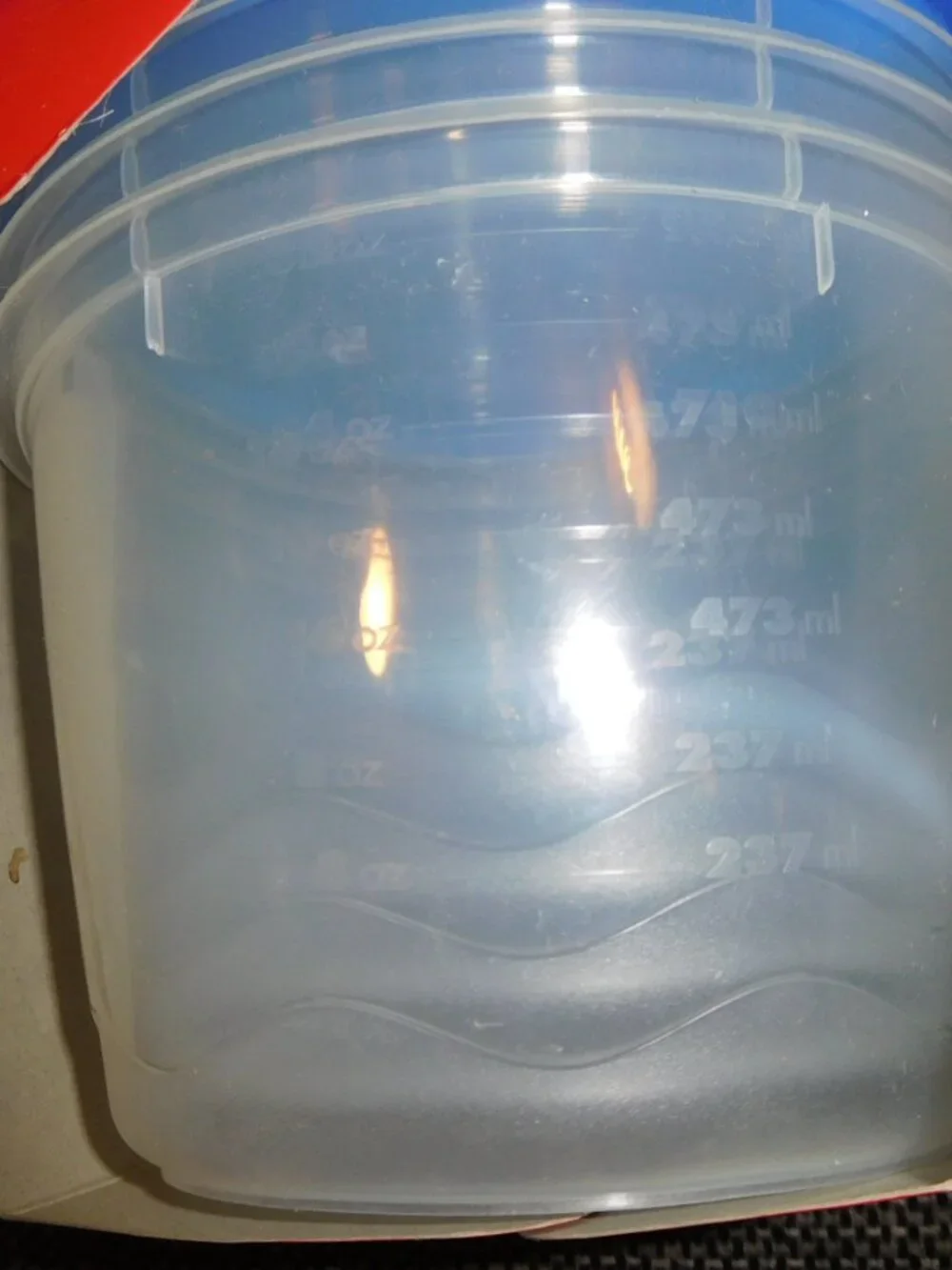 Dixie Ware 4 Count Pack Plastic Food Containers Microwave Vent 32 oz round NEW